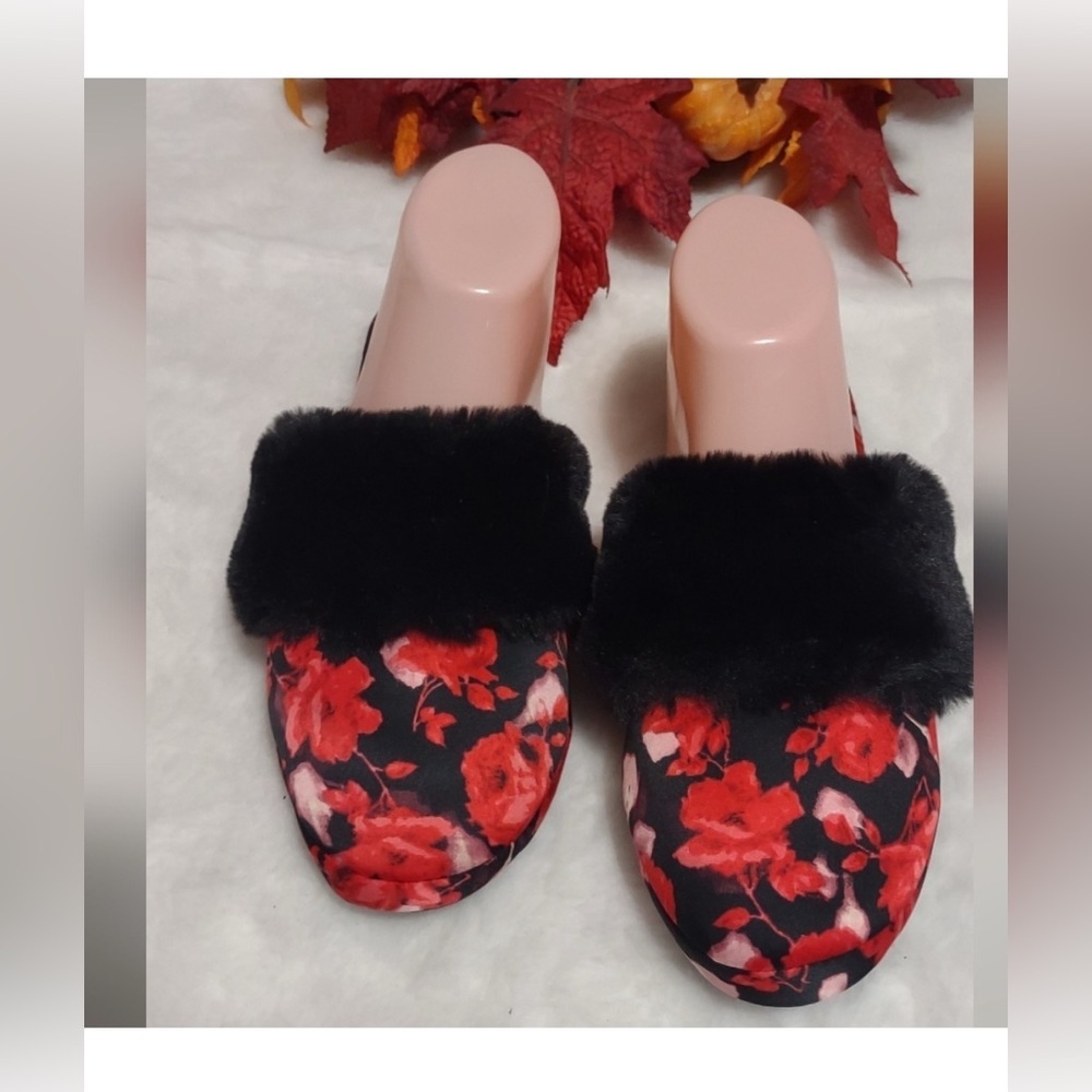 Floral Black and Red Women's Fur-Lined Mules